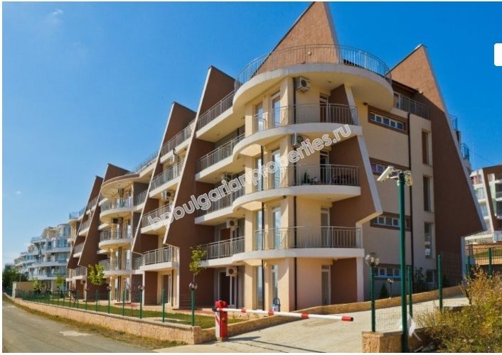 Евтин мебелиран едноспален апартамент за продажба в курорта Кошарица