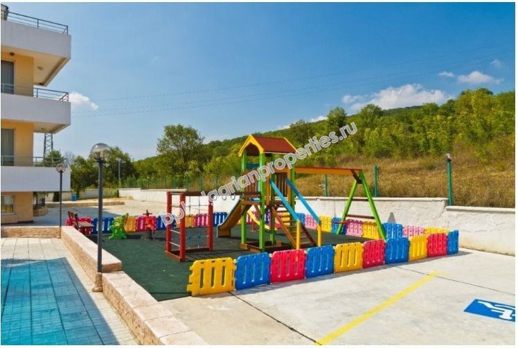 Евтин мебелиран едноспален апартамент за продажба в курорта Кошарица