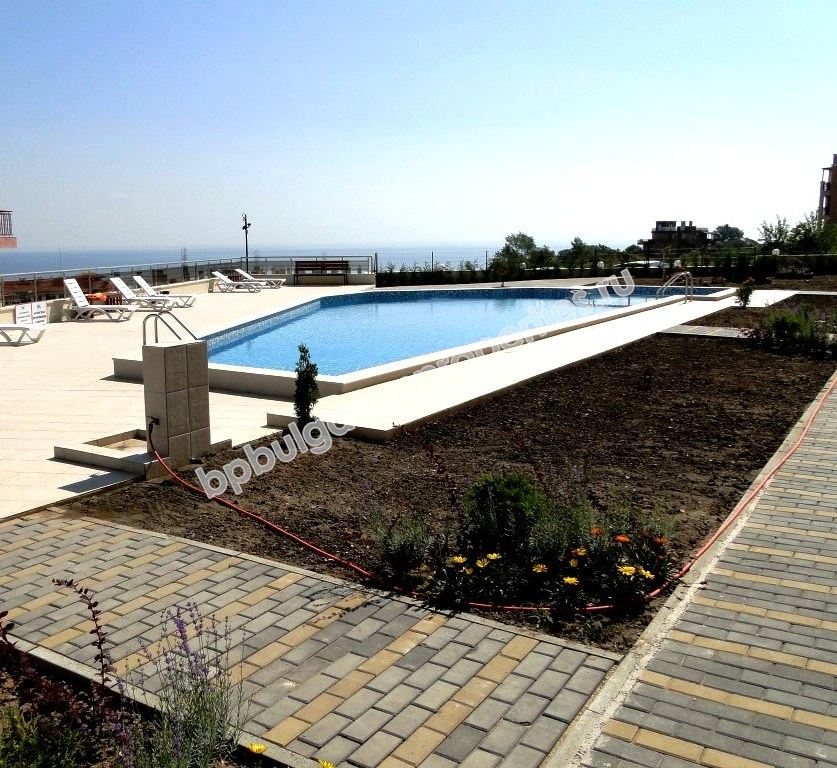 Мебелиран едноспален апартамент с изглед море за продажба в курорта Бяла Мебелиран едноспален апартамент с изглед море за продажба в курорта Бяла