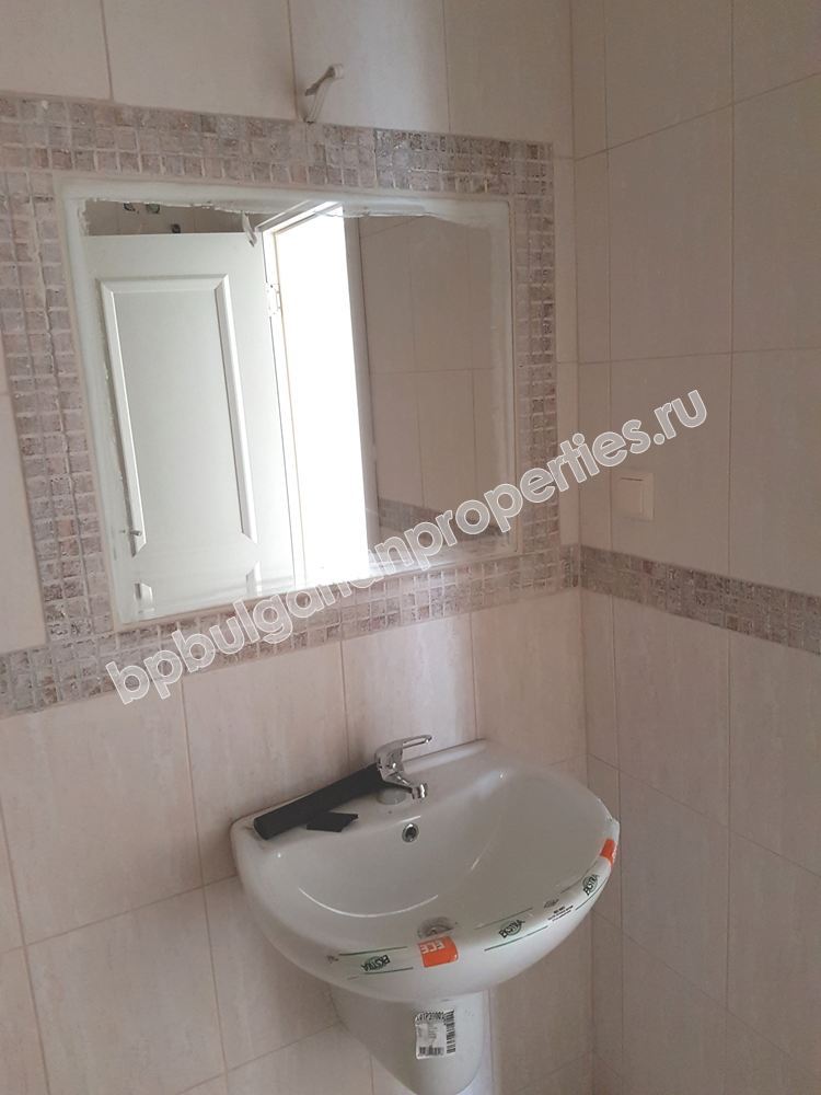 Евтино просторно студио за продажба в комплекс в Слънчев Бряг