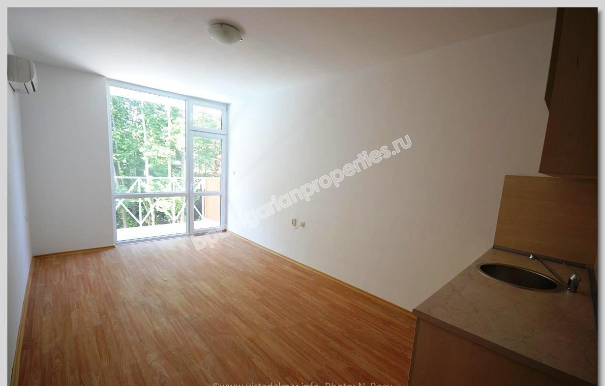 Евтино ново студио с бонус кухня за продажба в курорта Слънчев Бряг