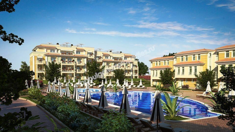 Луксозно мебелирано студио на първа линия море за продажба в Черноморец