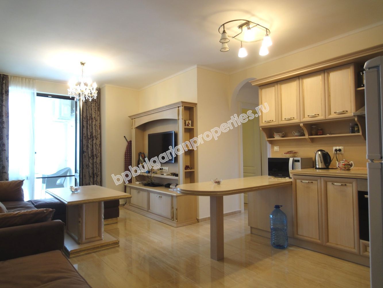 Луксозен двуспален мебелиран апартамент за продажба в елитен комплекс в град Несебър