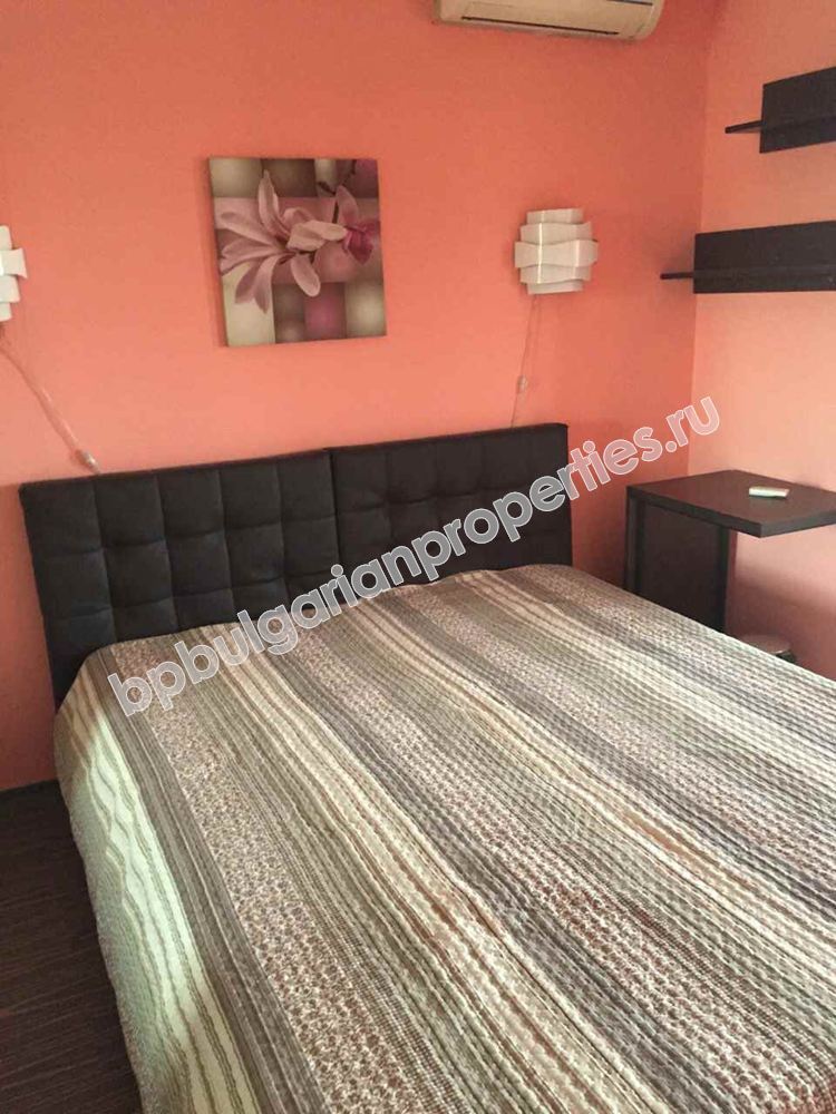 Двуспален мебелиран апартамент за продажба до морето в центъра на град Поморие