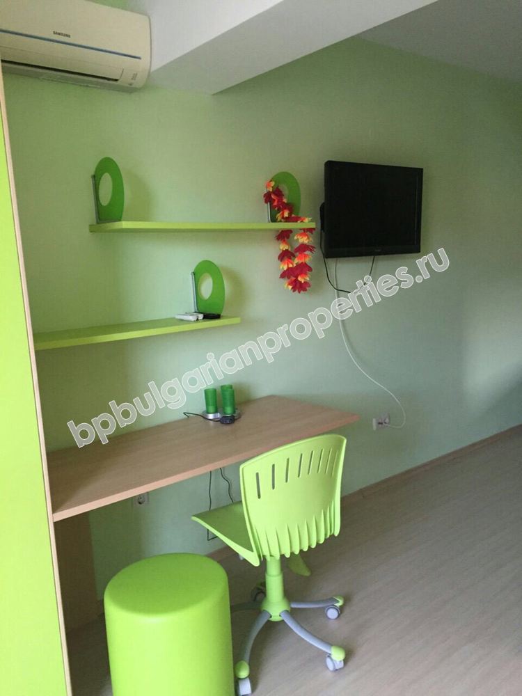 Двуспален мебелиран апартамент за продажба до морето в центъра на град Поморие