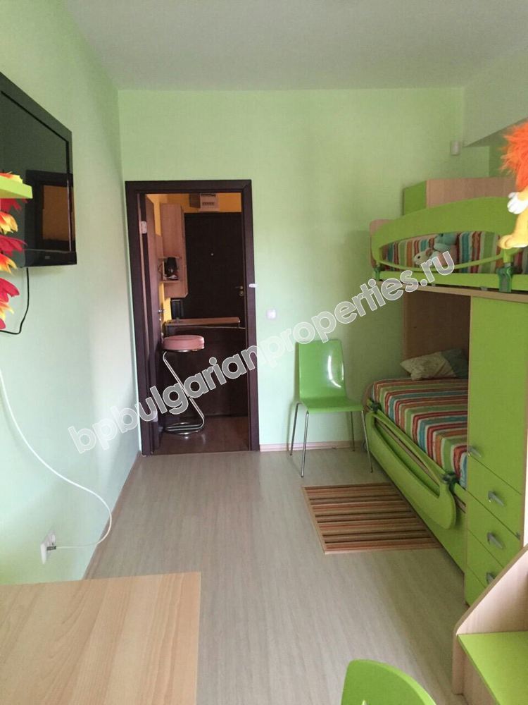 Двуспален мебелиран апартамент за продажба до морето в центъра на град Поморие