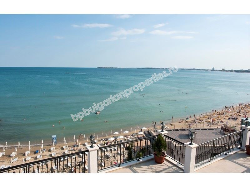 Луксозни апартаменти във VIP комплекс на първа линия