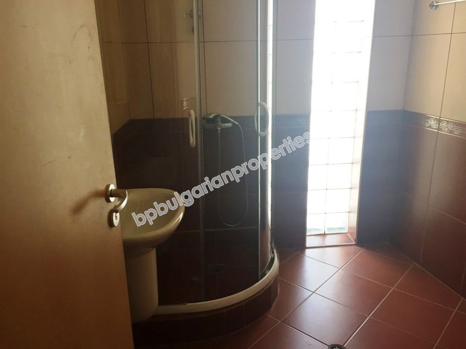 Мебелиран двуспален апартамент за продажба в центъра на курорта Слънчев Бряг