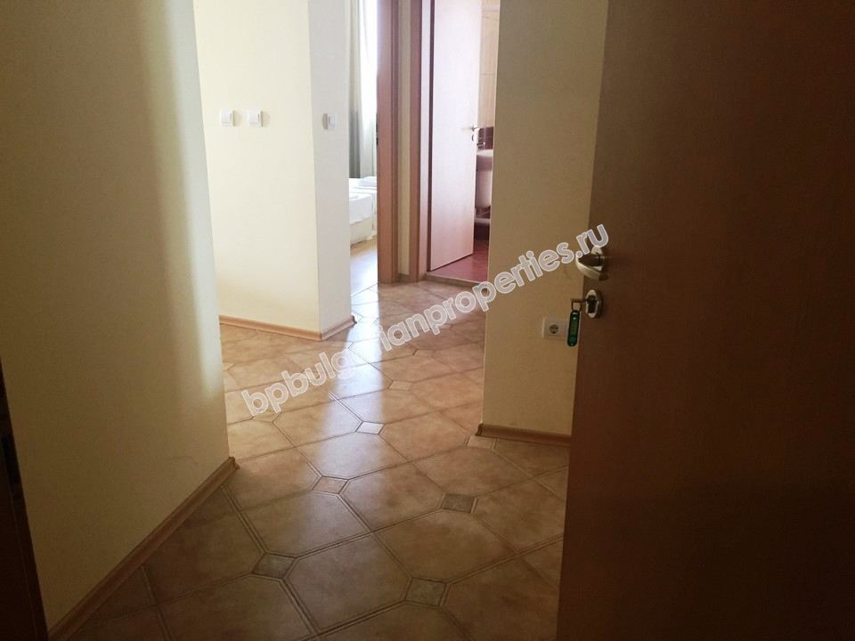 Мебелиран двуспален апартамент за продажба в центъра на курорта Слънчев Бряг