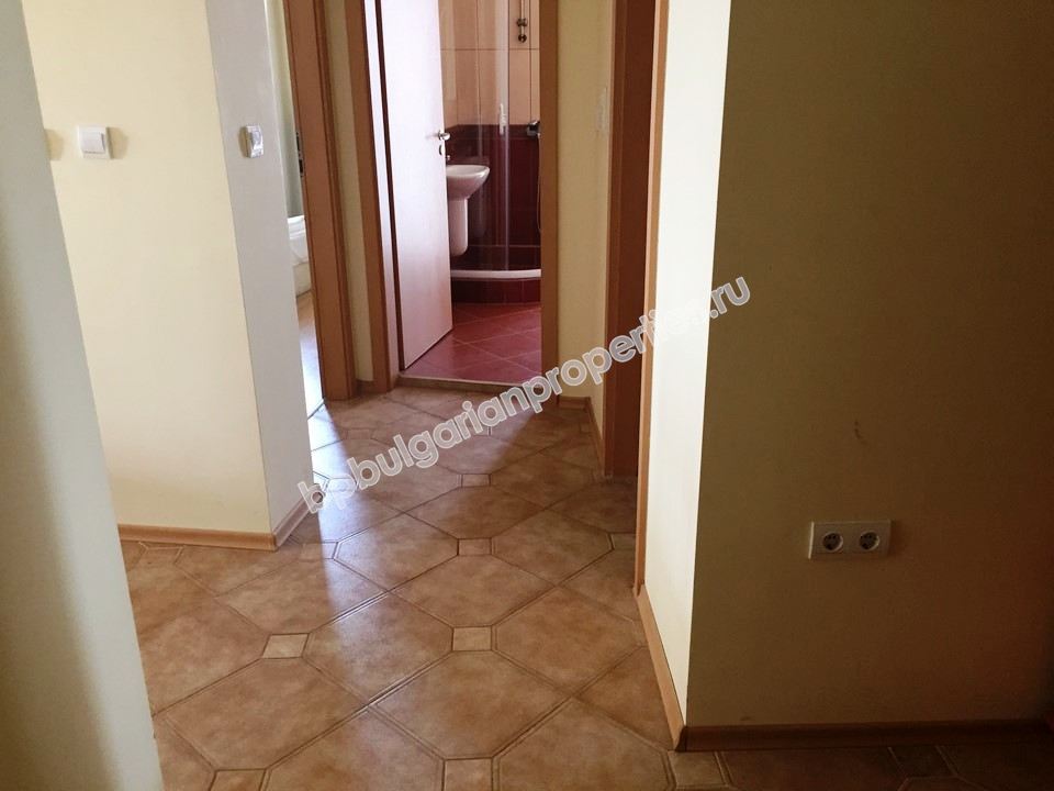 Мебелиран двуспален апартамент за продажба в центъра на курорта Слънчев Бряг