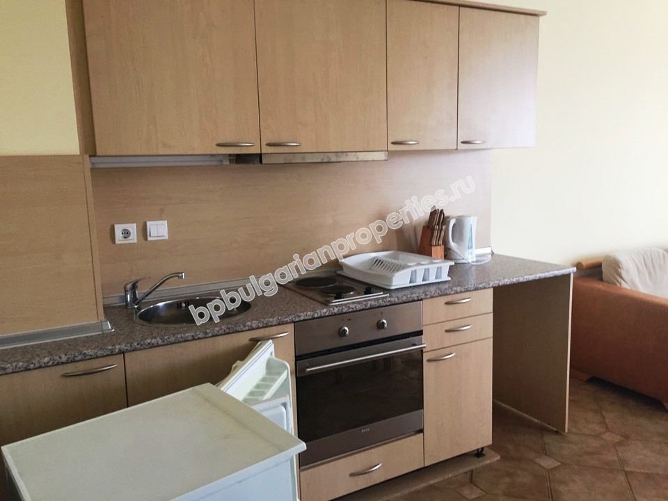 Мебелиран двуспален апартамент за продажба в центъра на курорта Слънчев Бряг