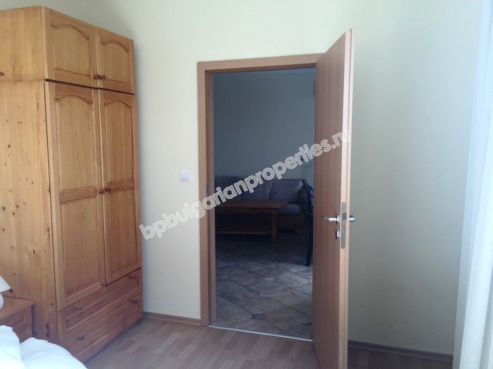 Мебелиран двуспален апартамент за продажба в центъра на курорта Слънчев Бряг