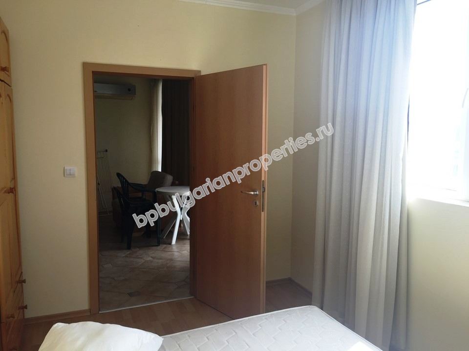 Мебелиран двуспален апартамент за продажба в центъра на курорта Слънчев Бряг