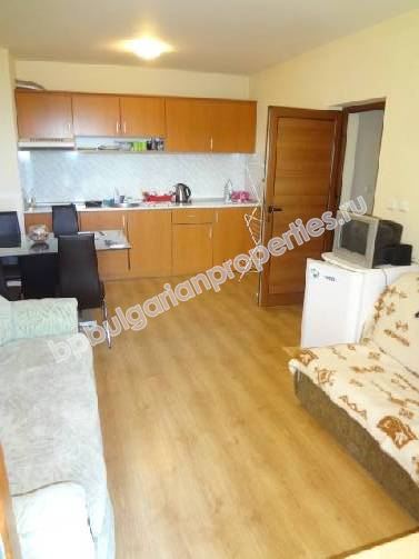 Двустаен мебелиран апартамент за продажба в курорта Слънчев Бряг