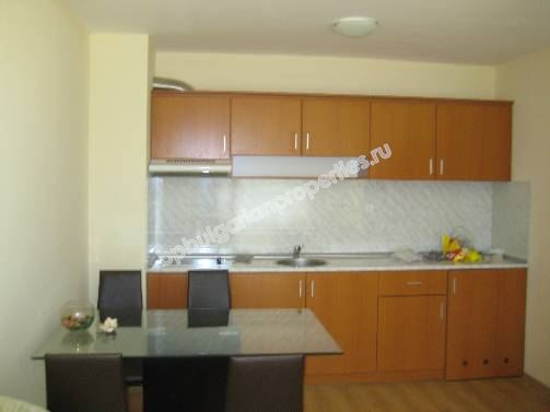 Двустаен мебелиран апартамент за продажба в курорта Слънчев Бряг