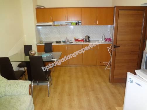 Двустаен мебелиран апартамент за продажба в курорта Слънчев Бряг