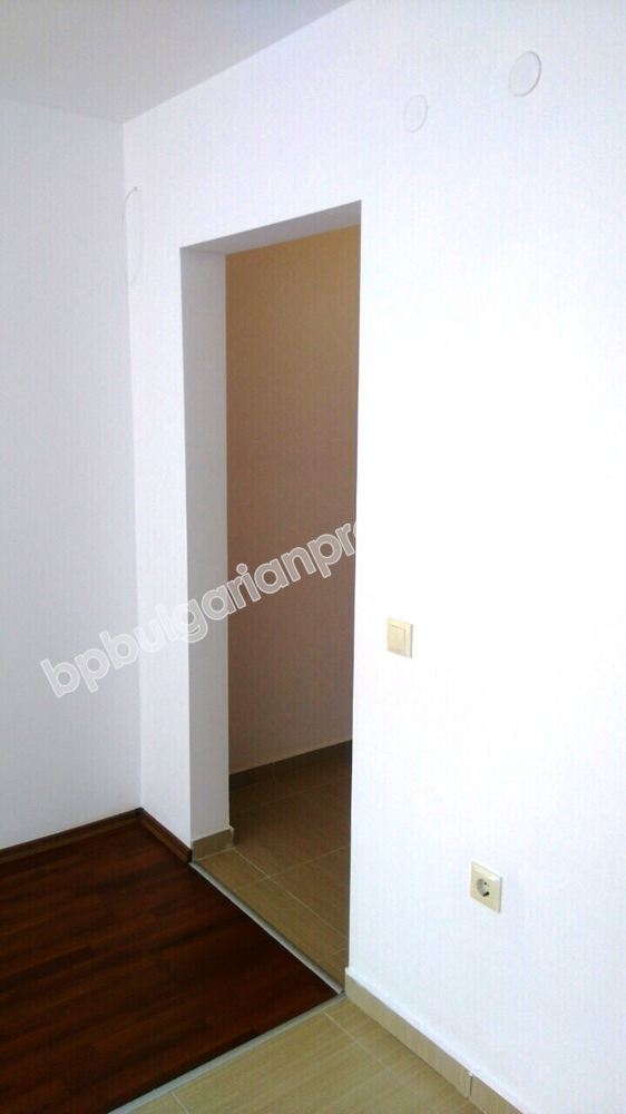 Ново студио за продажба в жилищна сграда в близост до плажа в Поморие