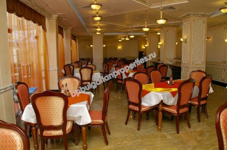 Мебелиран двустаен апартамент за продажба до плажа в курорта Слънчев Бряг