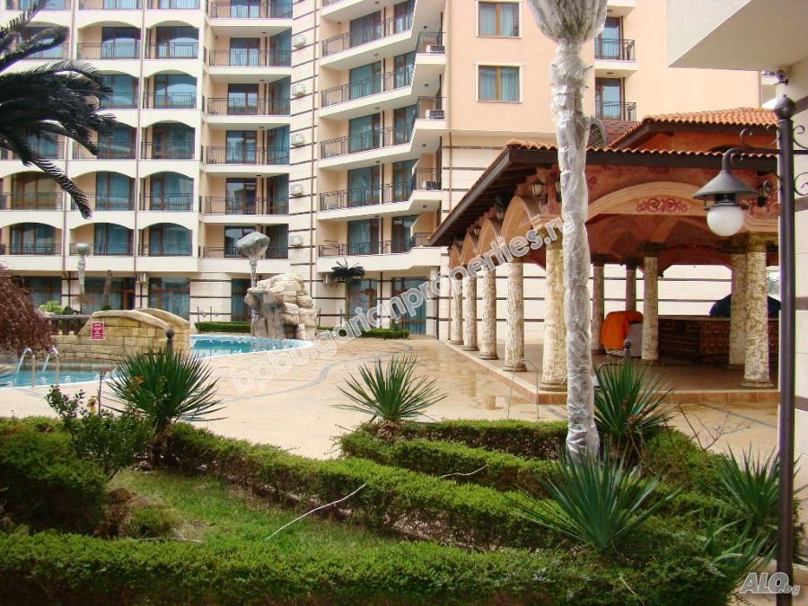 Мебелиран двустаен апартамент за продажба до плажа в курорта Слънчев Бряг