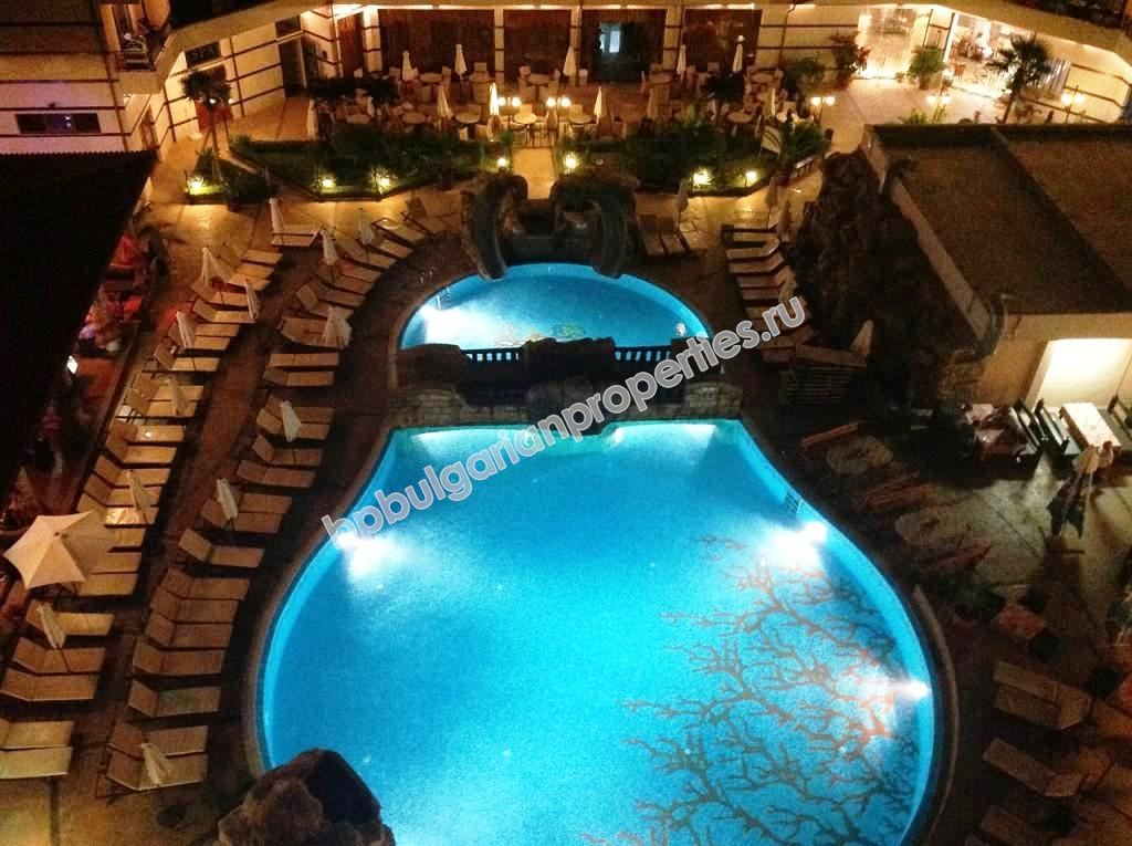 Мебелиран двустаен апартамент за продажба до плажа в курорта Слънчев Бряг