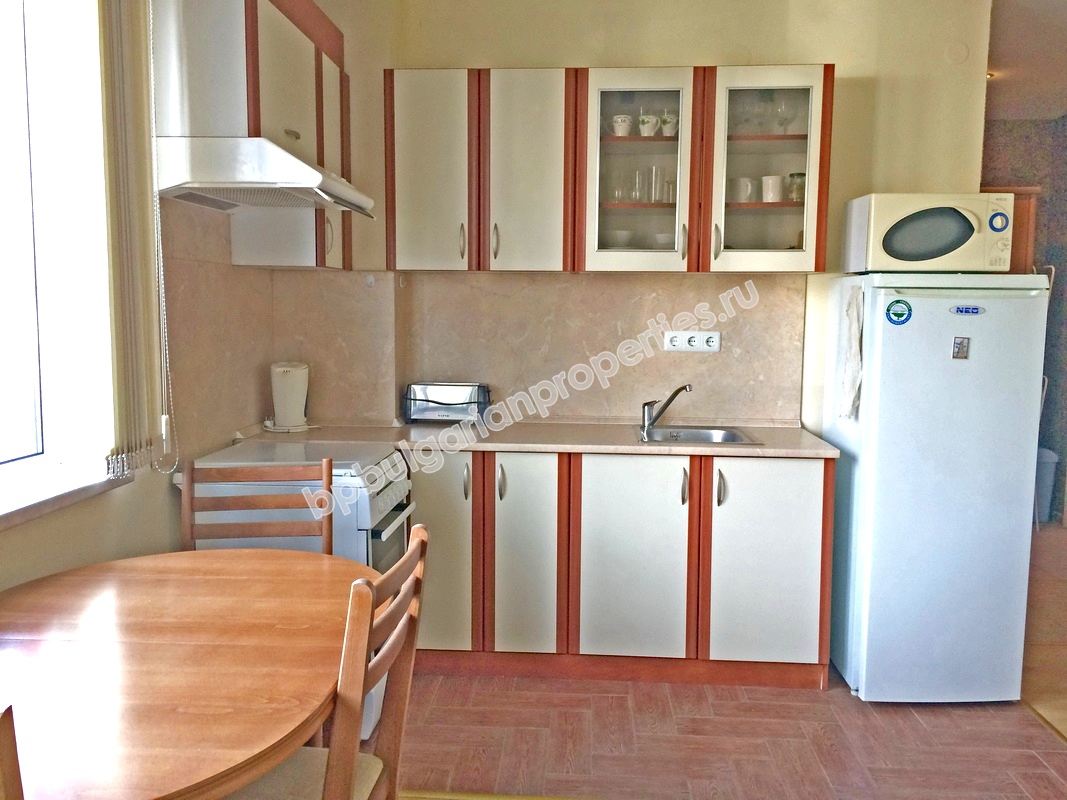 Мебелирано студио на първа линия море за продажба в курорта Свети Влас Мебелирано студио на първа линия море за продажба в курорта Свети Влас