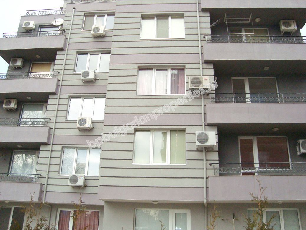 Нов двустаен апартамент без годишна такса поддръжка за продажба в Слънчев Бряг