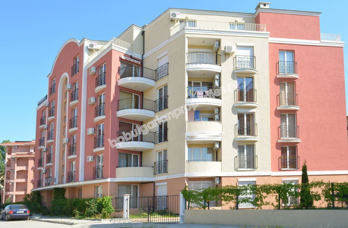 Нов двустаен апартамент без годишна такса поддръжка за продажба в Слънчев Бряг