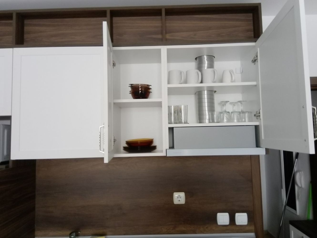 Напълно обзаведен двустаен апартамент за нощувки в комплекс с басейн