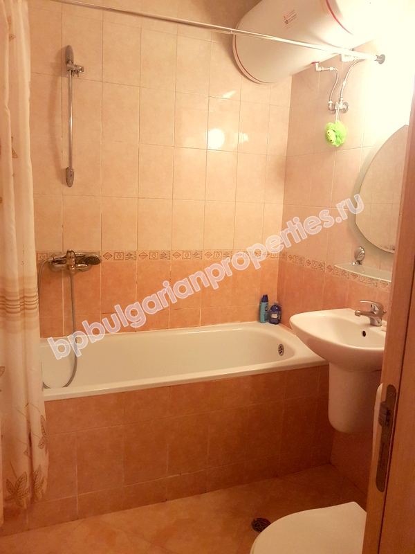 Просторно мебелирано студио близо до плажа за продажба в Слънчев Бряг