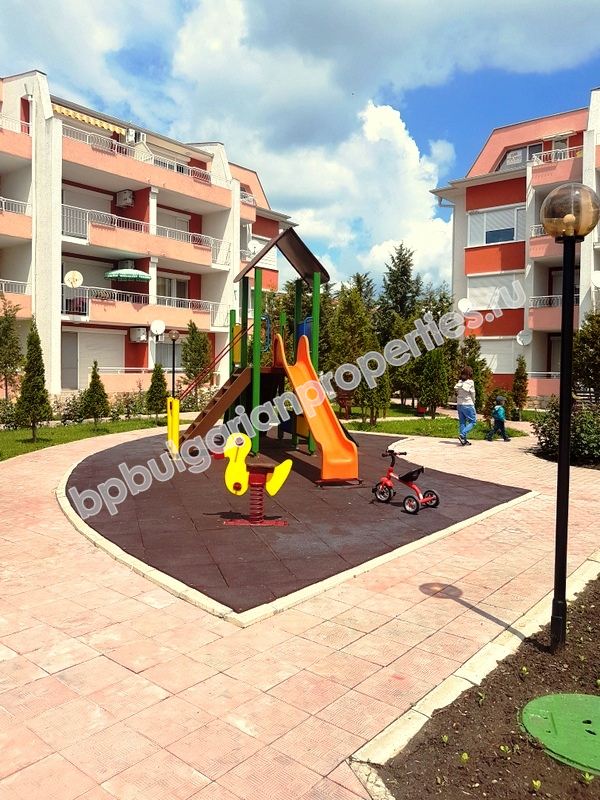 Просторно мебелирано студио близо до плажа за продажба в Слънчев Бряг