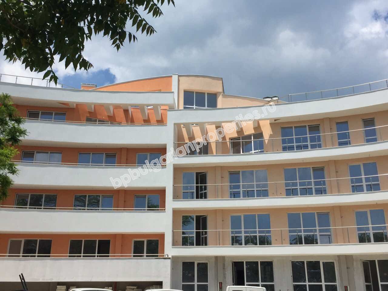 Апартаменти с изглед море за продажба в нова жилищна сграда в кв.Галата - Варна