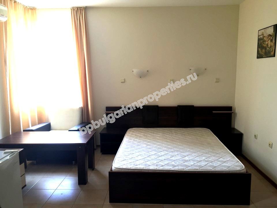 Мебелирано студио за продажба в красив комплекс в курорта Свети Влас