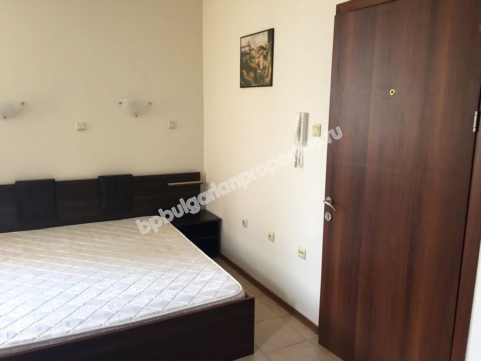 Мебелирано студио за продажба в красив комплекс в курорта Свети Влас