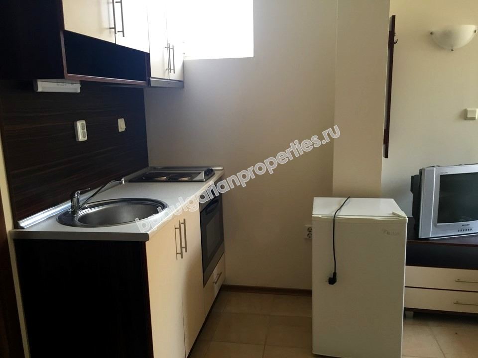 Мебелирано студио за продажба в красив комплекс в курорта Свети Влас