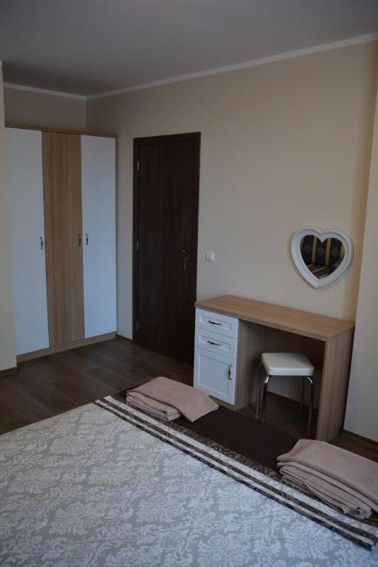 Директно от строителя - обзаведен апартамент в жилищен комплекс близо до морето