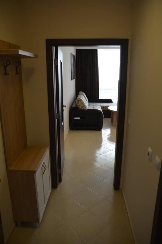 Директно от строителя - обзаведен апартамент в жилищен комплекс близо до морето