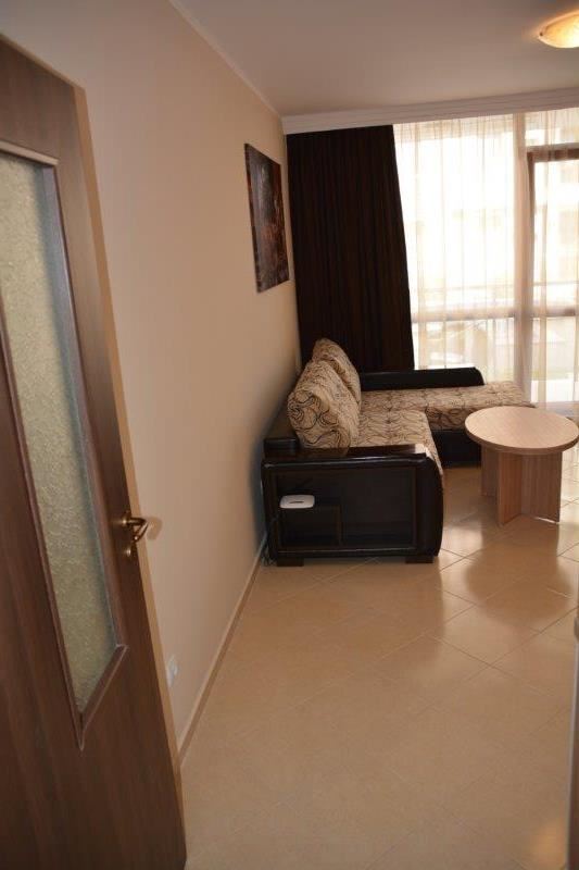 Директно от строителя - обзаведен апартамент в жилищен комплекс близо до морето