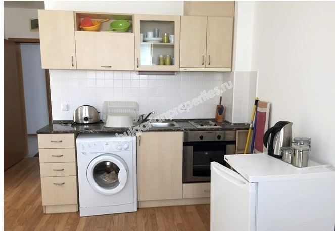 Мебелиран двустаен апартамент близо до морето за продажба в Свети Влас