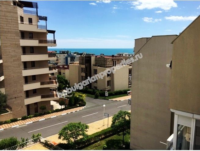 Мебелиран двустаен апартамент близо до морето за продажба в Свети Влас