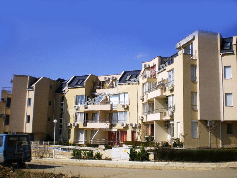 Мебелиран двустаен апартамент близо до морето за продажба в Свети Влас