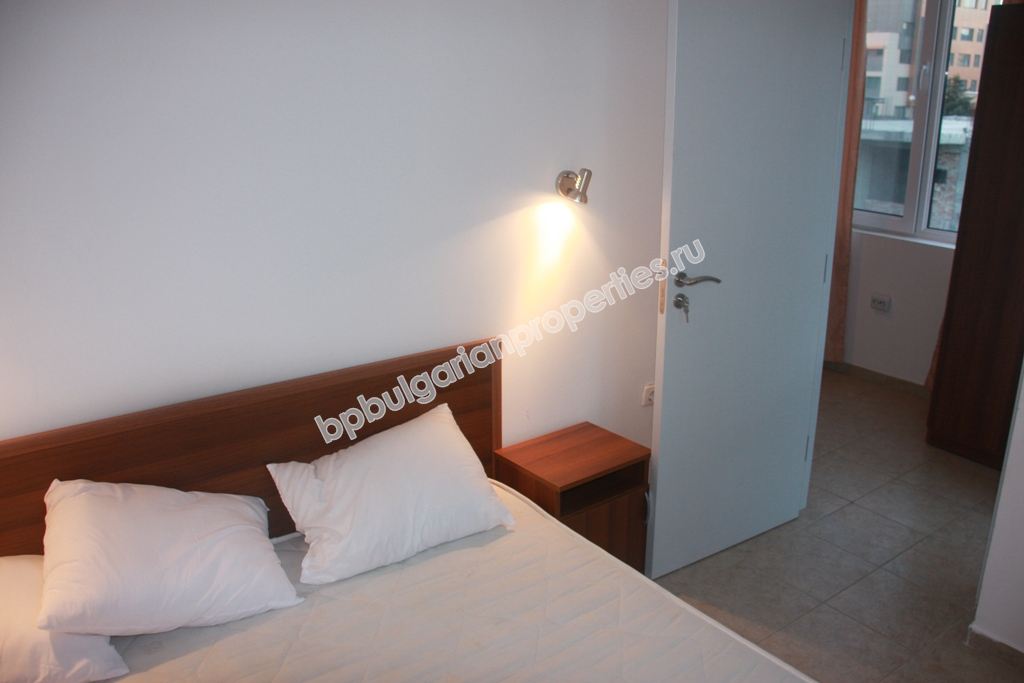 Евтин двустаен апартамент в комуникативен район на Слънчев Бряг