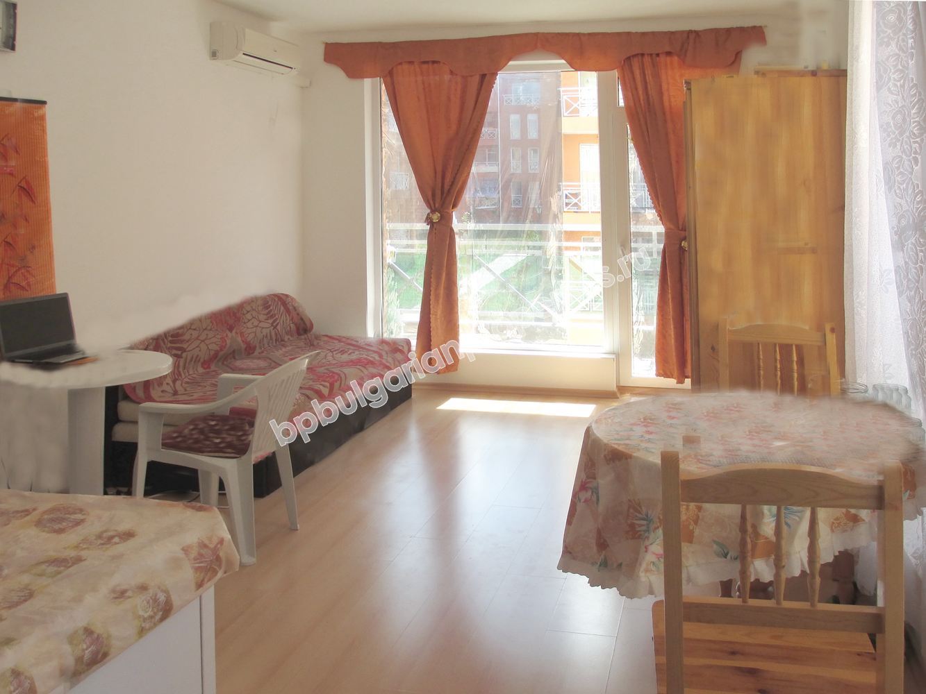 Мебелирано студио за продажба в комплекс в курорта Слънчев Бряг