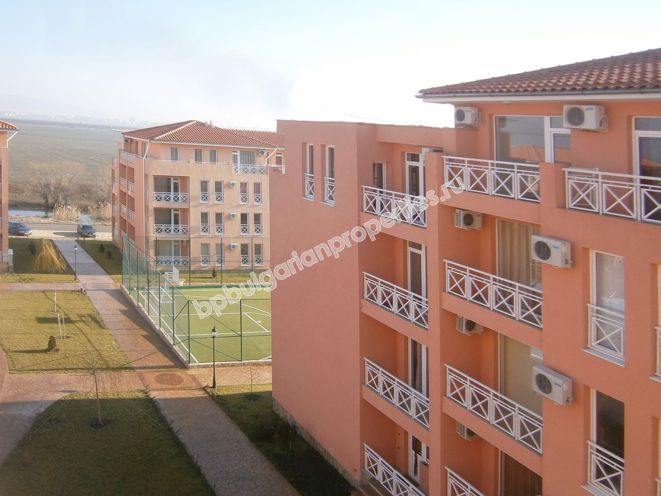 Мебелирано студио за продажба в комплекс в курорта Слънчев Бряг