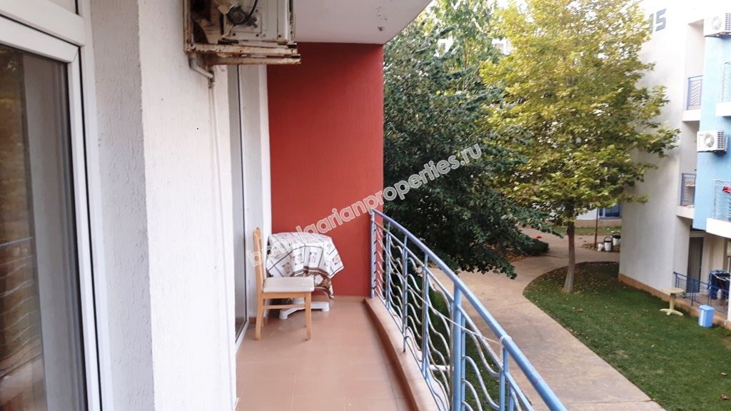 За продажба двуспален мебелиран апартамент в курорта Слънчев Бряг