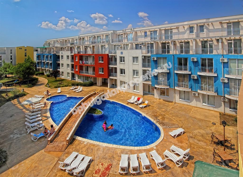 За продажба двуспален мебелиран апартамент в курорта Слънчев Бряг