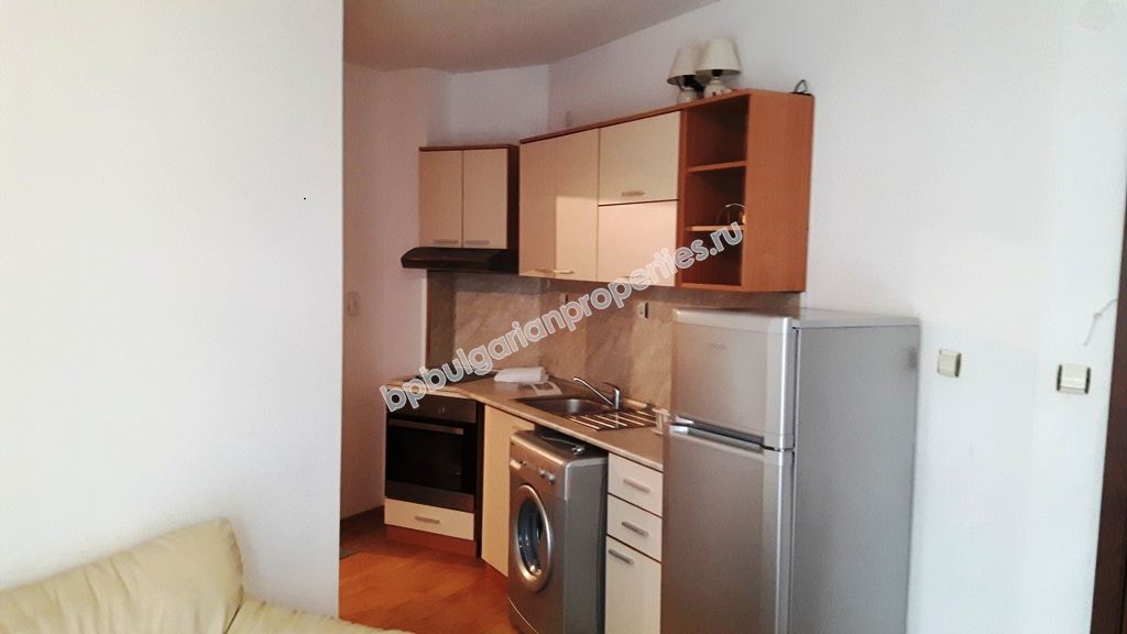 За продажба двуспален мебелиран апартамент в курорта Слънчев Бряг