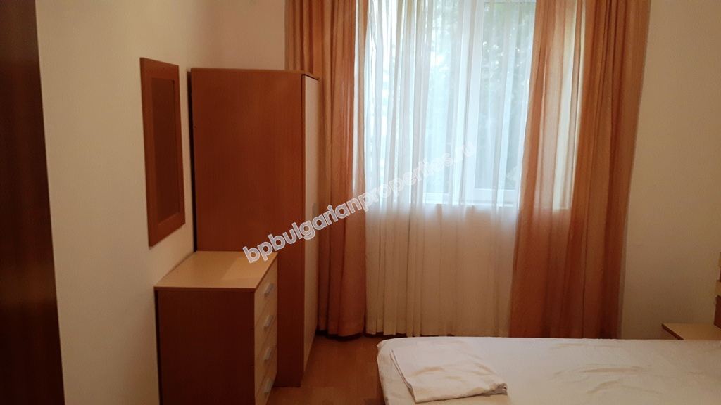 За продажба двуспален мебелиран апартамент в курорта Слънчев Бряг