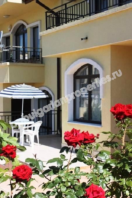 Мебелиран двуспален апартамент за продажба близо до курорта Слънчев Бряг