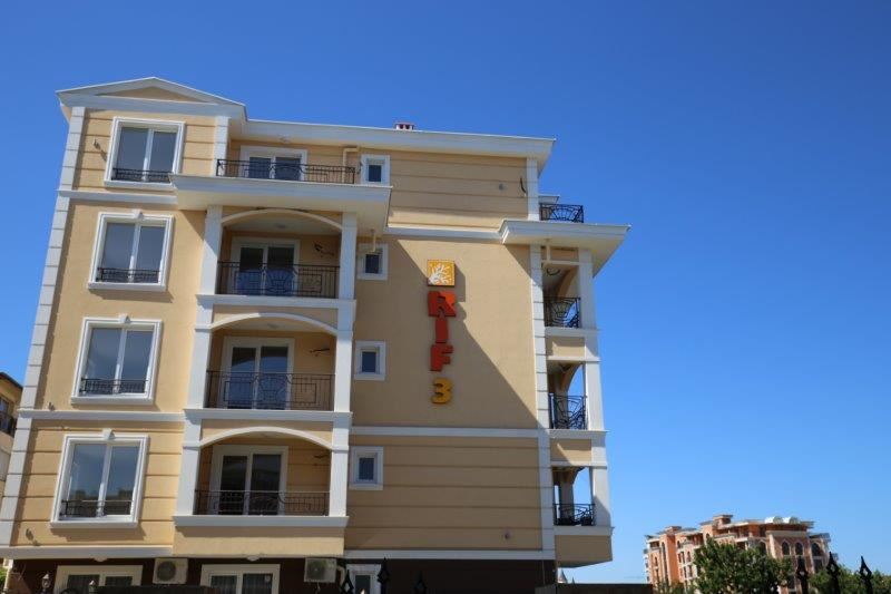 Директно от строителя! Луксозно обзаведен двустаен апартамент близо до морето в Равда