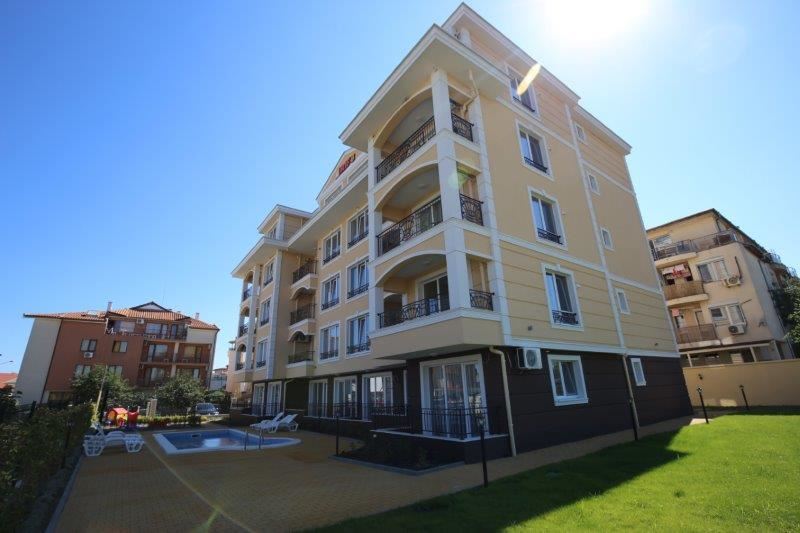 Директно от строителя! Луксозно обзаведен двустаен апартамент близо до морето в Равда